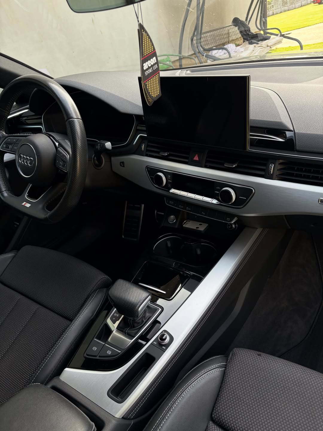 Audi A5 volan i instrument tabla nakon detailinga
