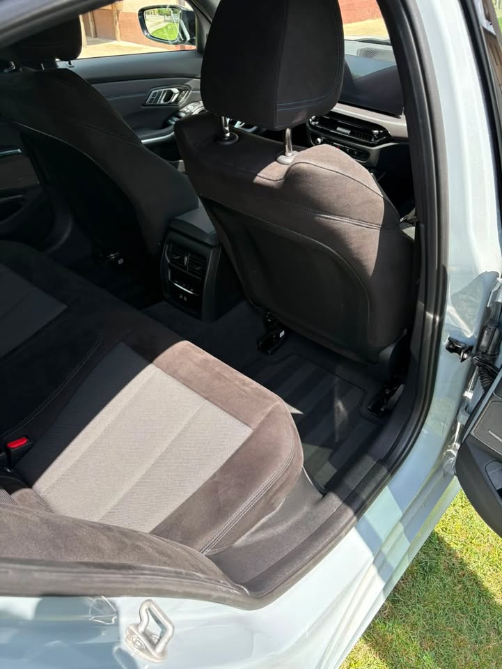 BMW M340i zadnja sedišta