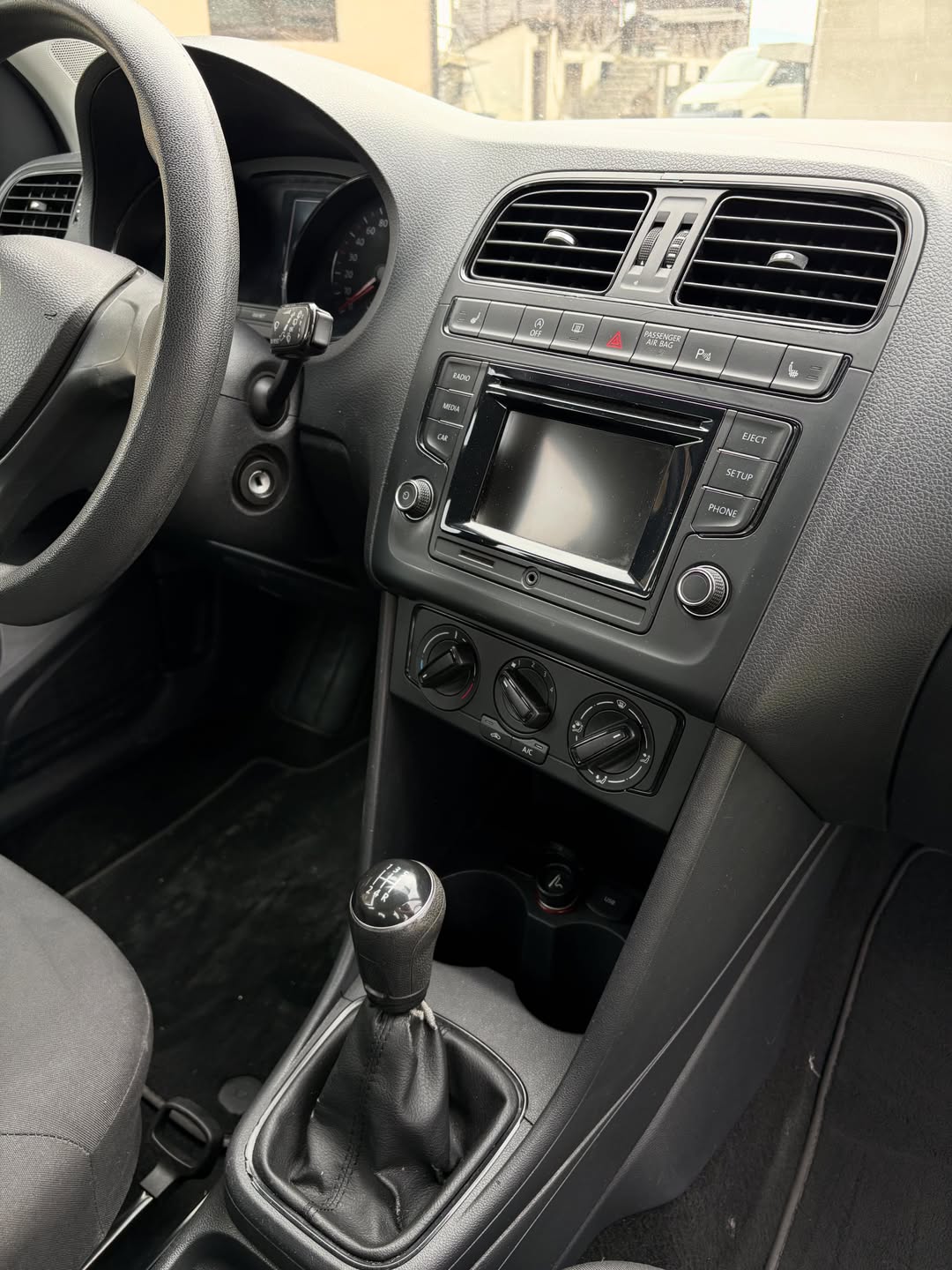 Volkswagen Polo 2014 detalj enterijera 4