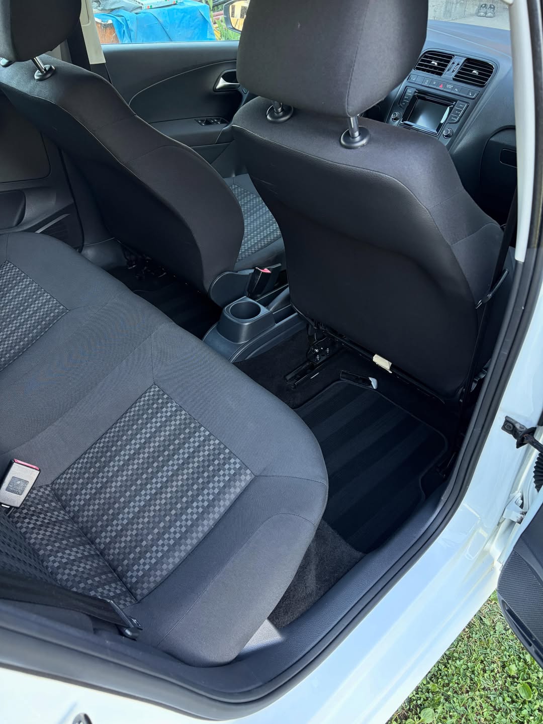 Volkswagen Polo 2014 detalj enterijera 7