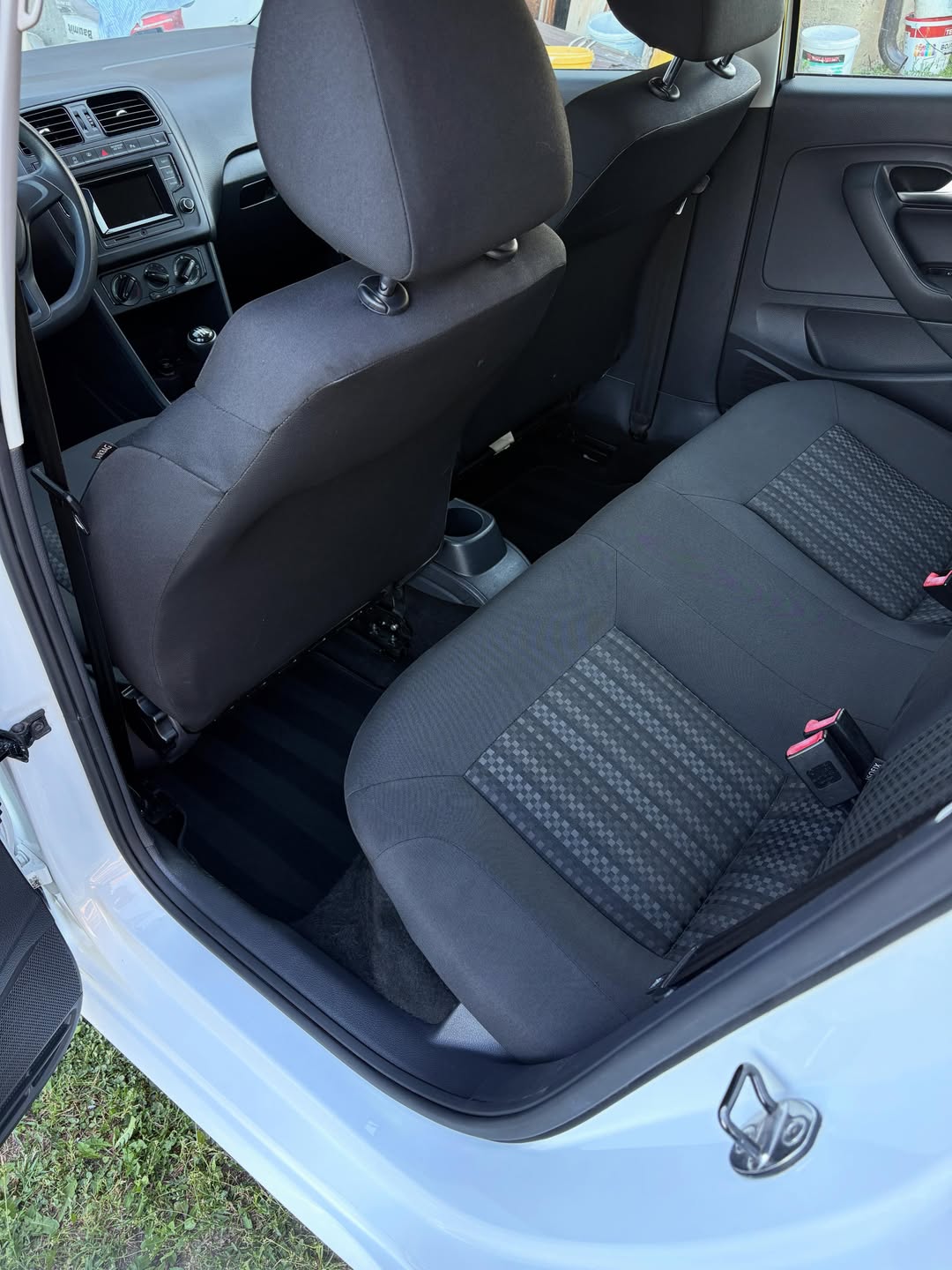 Volkswagen Polo 2014 detalj enterijera 9
