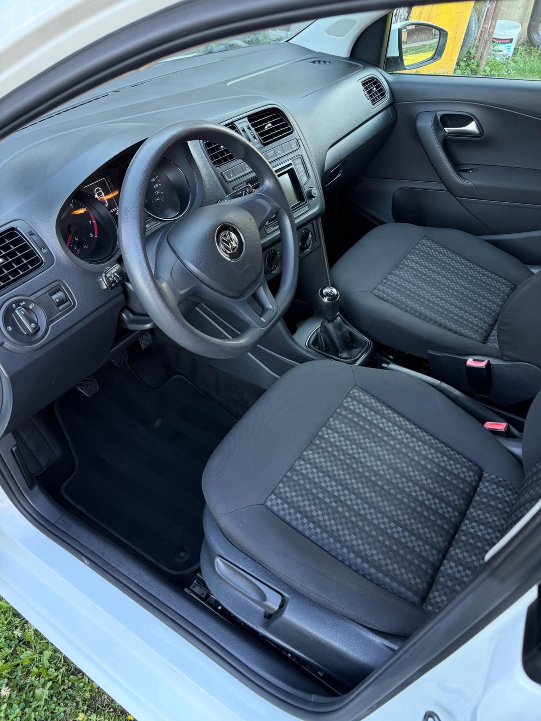 Volkswagen Polo 2014 detalj enterijera 12